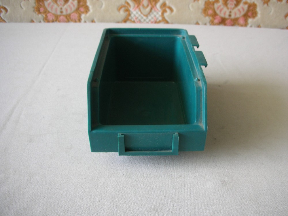 Alfa 2 Alfredo Martini Wolf's Mouth Container