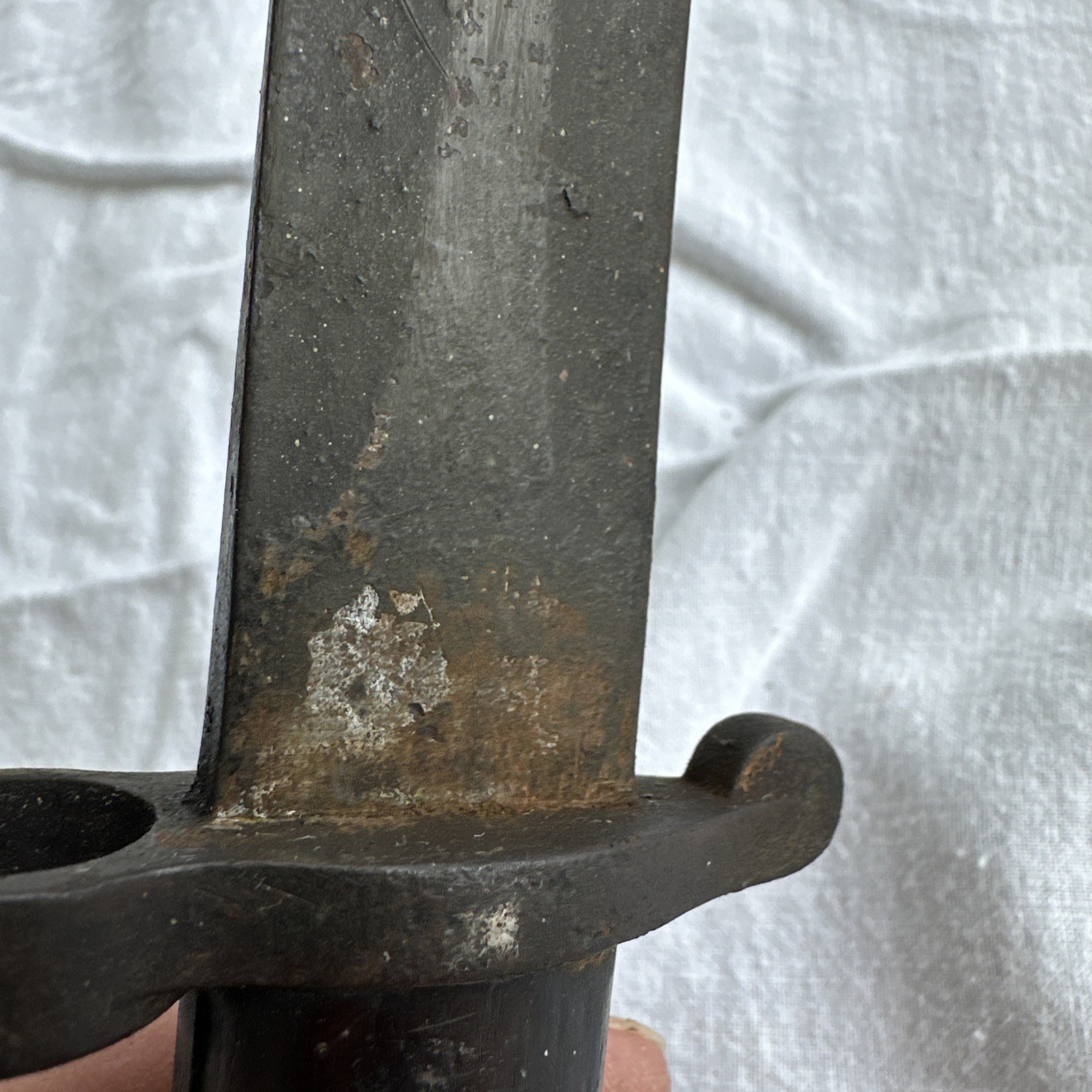 VINTAGE BRITISH RIFLE BAYONET CROWN VR VICTORIA REGINA MARKED X