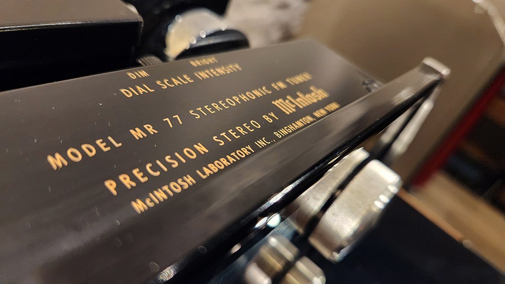 McIntosh MR-77 Precision Solid State FM Stereo Tuner