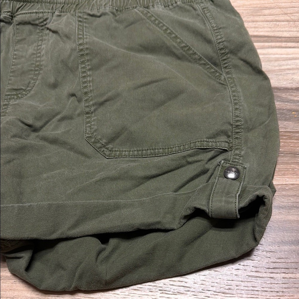 Carhartt Shorts Womens Medium L 12-14 Rugged Flex Relaxed Twill Work 2 lot