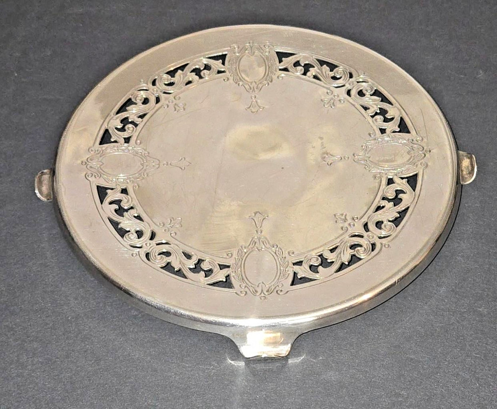 VTG. Reed & Barton #149 ORNATE Silver Plate Footed Kettle Trivet/Wine Coaster 6”