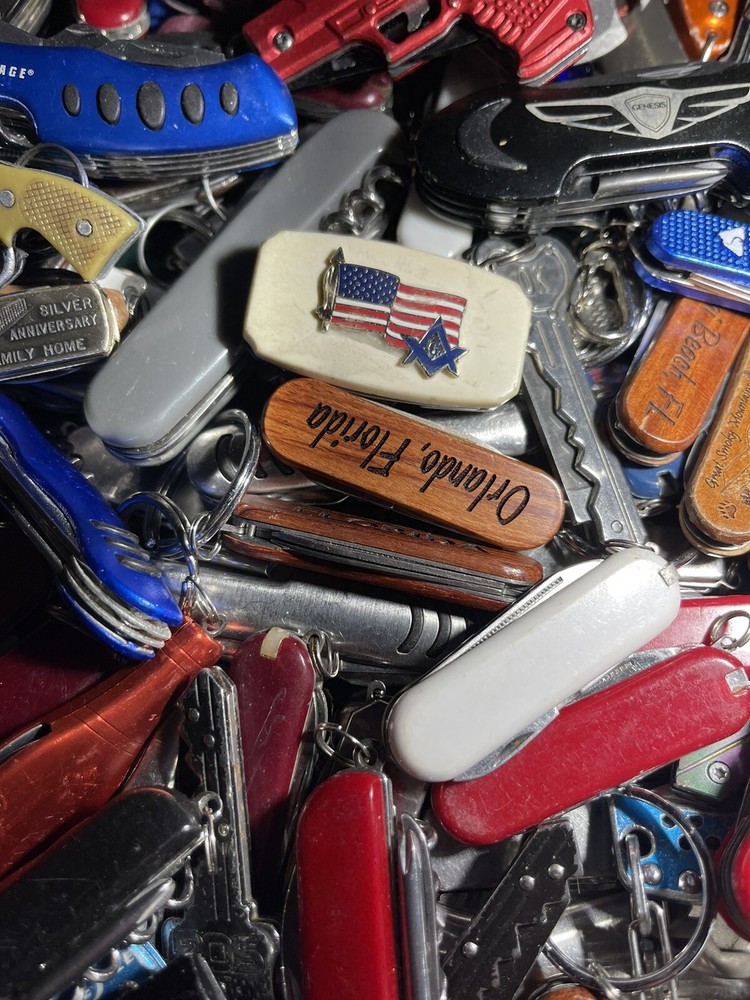 TSA Confiscated Pocket Knives/ Multitools Lot (see description)
