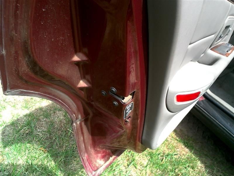 Driver Left Rear Door Latch Fits 98 Deville 2987904