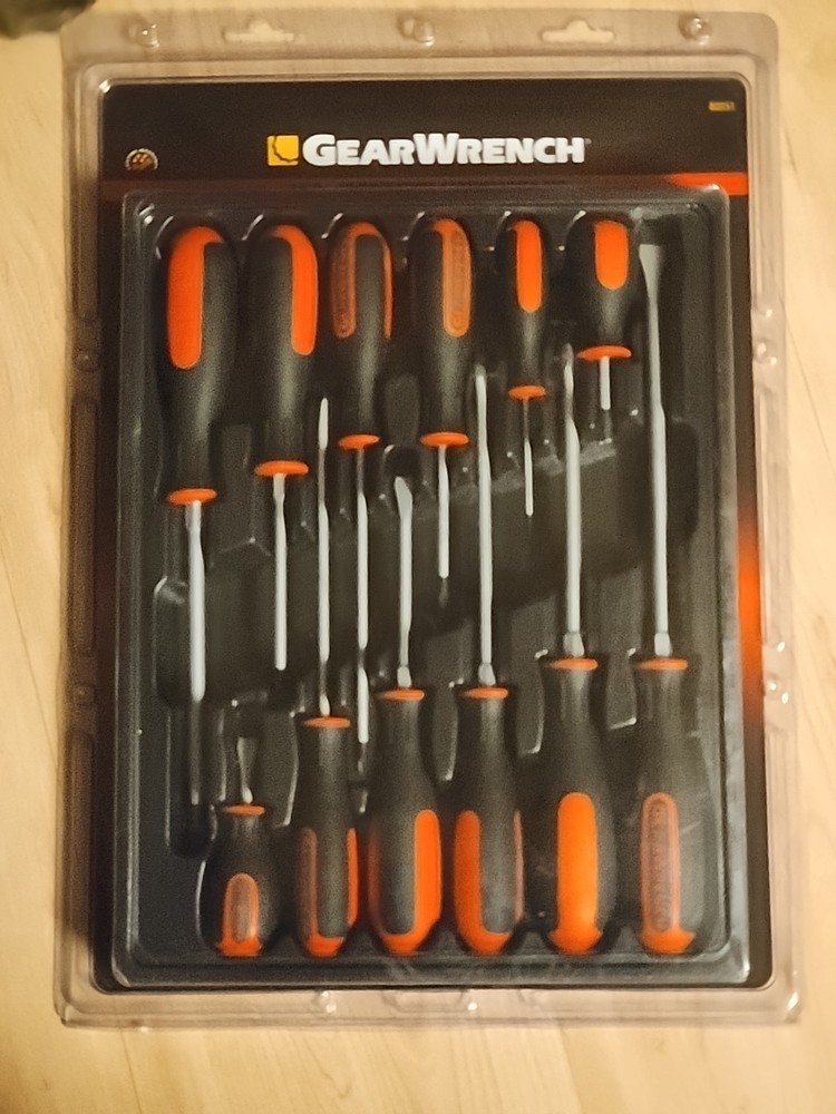 Gearwrench 12 Pc. combination screwdriver set 80051