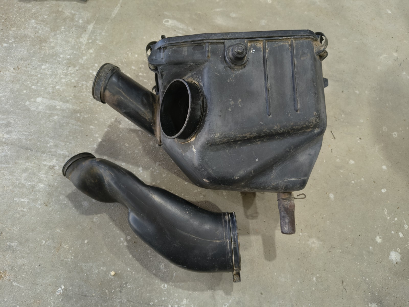1986 Honda ATC200X Airbox Air Box Lid Intake Boot Complete