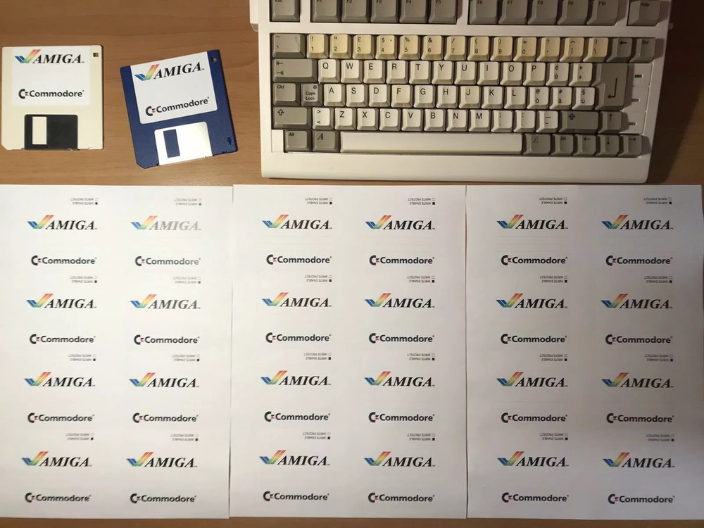 24 Etichette AMIGA per Floppy Disk 3,5 Pollici