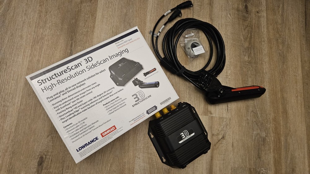 Lowrance/Simrad Structure Scan 3D Transducer + Module w/ Box.