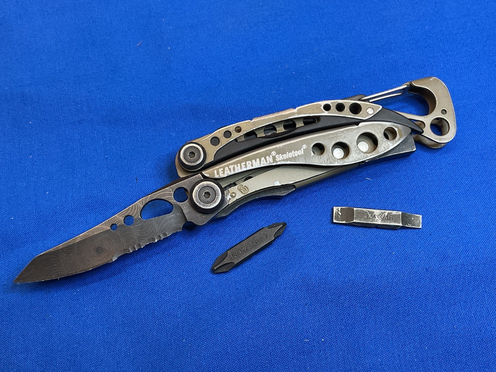 Leatherman Skeletool Multi Tool Knife Pliers
