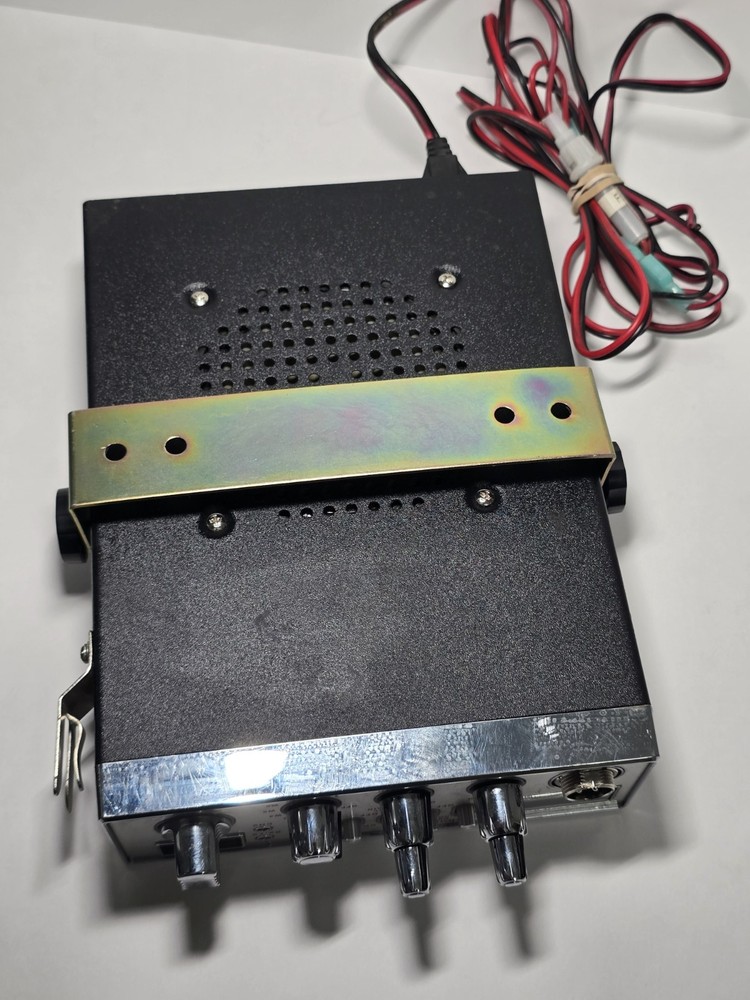 Read Uniden PC68 Elite 40Ch CB with Echo-Variable Output Power-Talkback