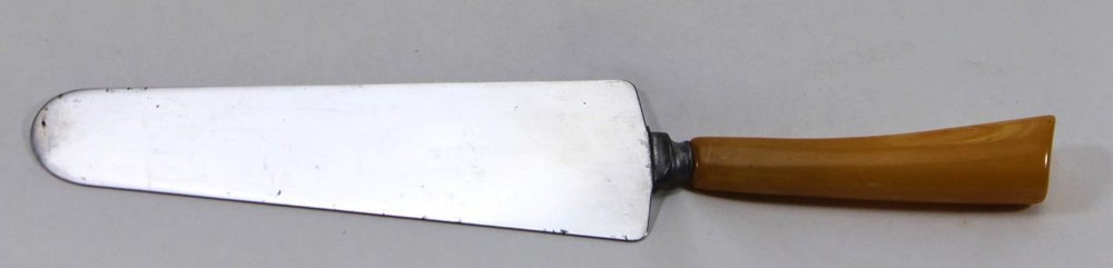 FS Seed Advertising Butterscotch Bakelite Cake Server/Pie Knife - TESTED