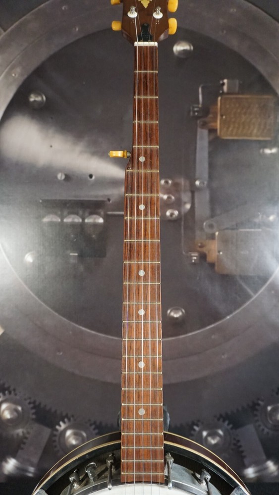 Pirles 5-String Closed Back Banjo w/ Hard Case