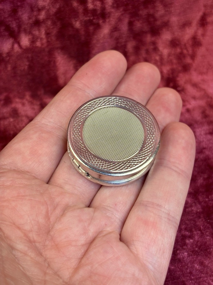 A Charming Circular Solid Silver Hallmarked Pill Box. Birmingham