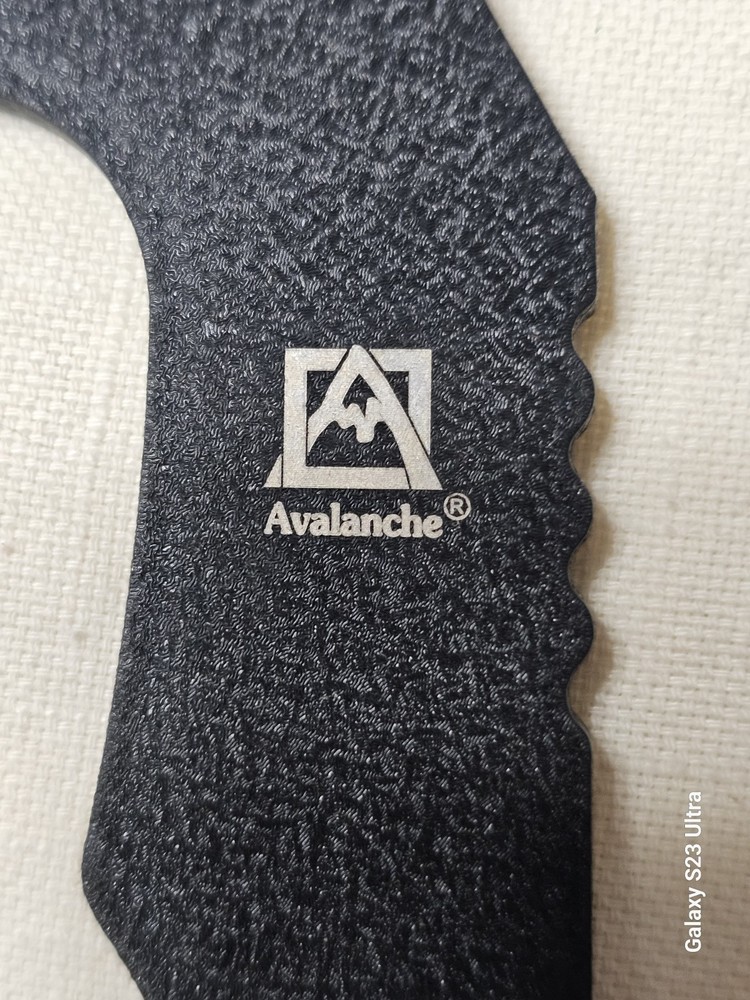 AVALANCHE AXE MULTI TOOL WITH SHEATH APPEARS UNUSED