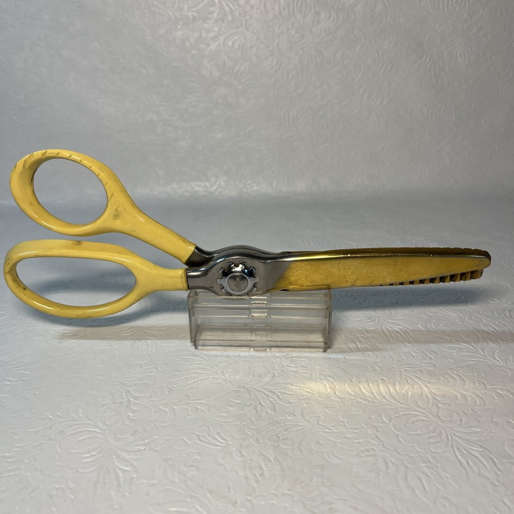 Vintage Craftsman Pinking Shears
