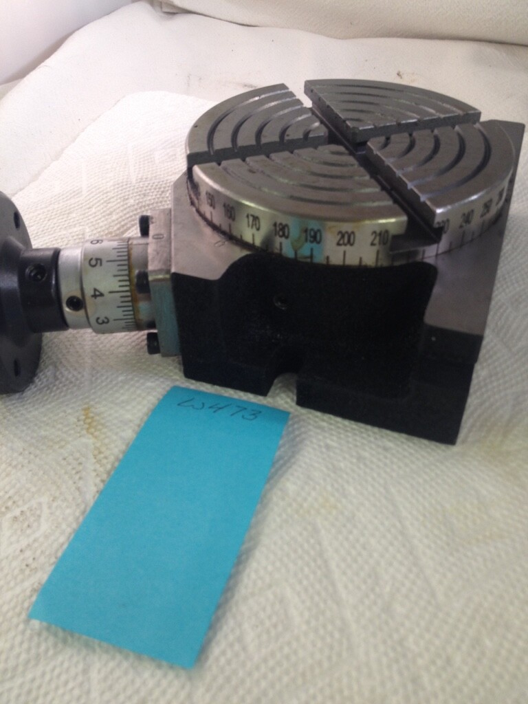 1 NEW 4" VERTICAL / HORIZONTAL ROTARY TABLE WITH CLAMPING KIT. NICE SET. (W473)
