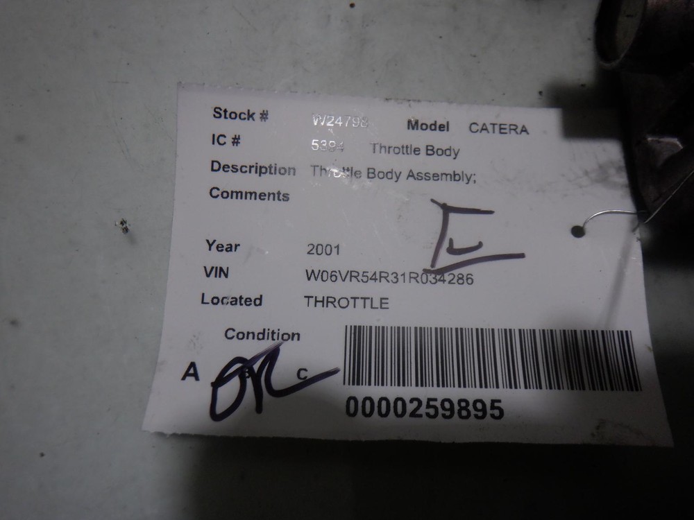 01 CADILLAC CATERA Throttle Body
