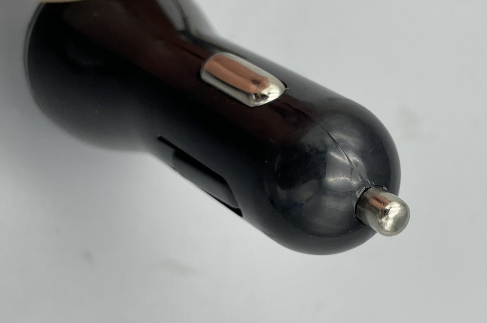 Griffin Technology iTrip FM Transmitter & Charger iPhone 4s/4/3GS iPod GA22042