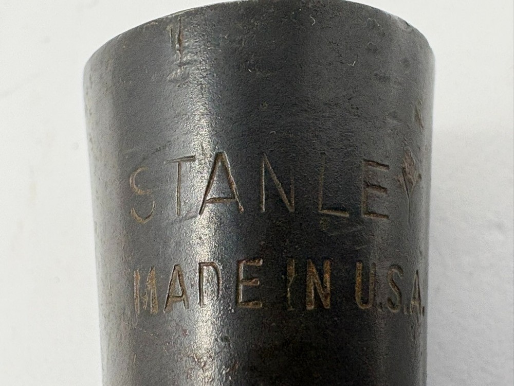 Vintage Stanley 1-1/2" Beveled Socket Chisel Woodworking Cabinetmaker Tool
