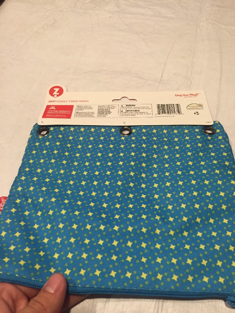 NEW WITH TAGS Zipit Googly 3 Ring Punch Pouch Light Blue