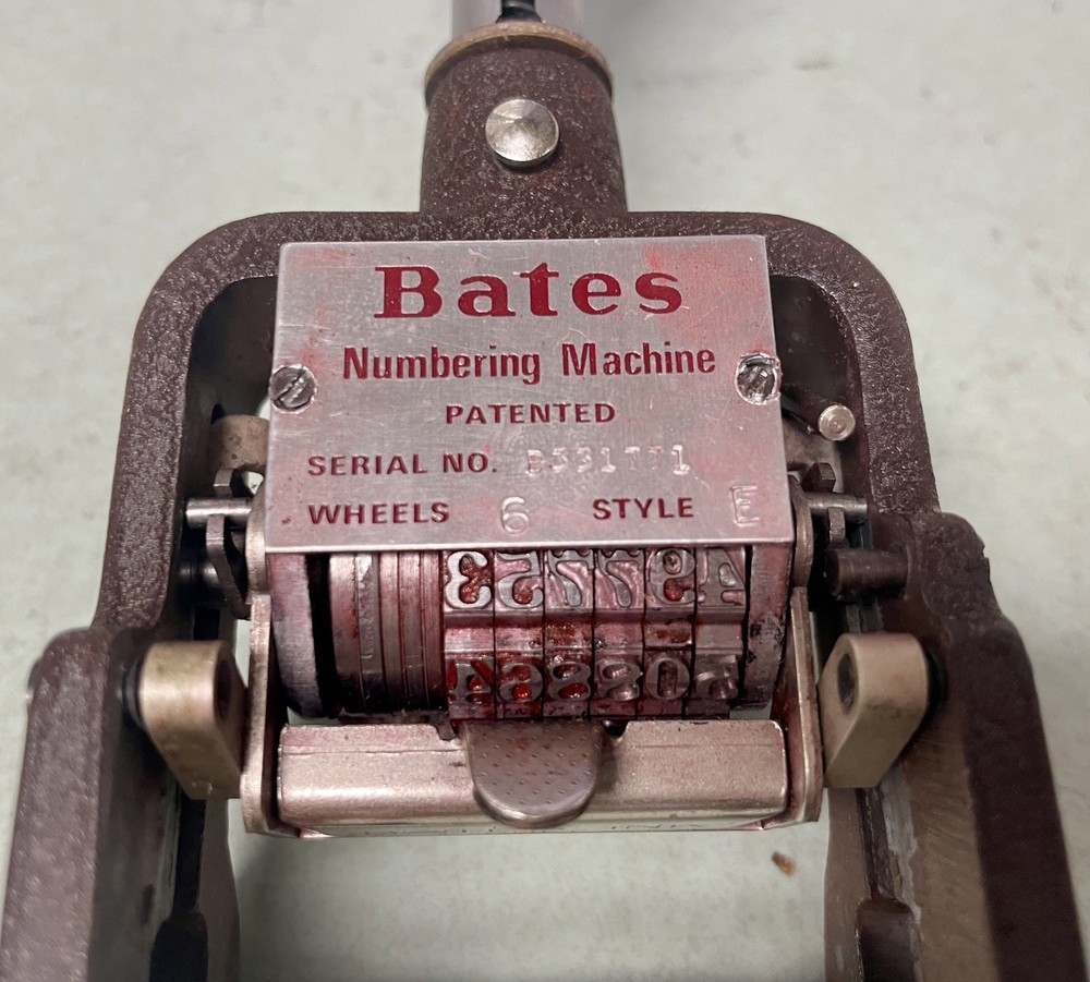 Bates Five Movement Numbering Machine: sequential stamp device six wheel style E