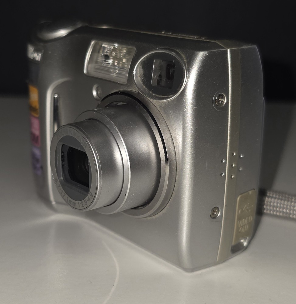 Nikon Digital Camera Coolpix 4600 4.0MP Silver Tested