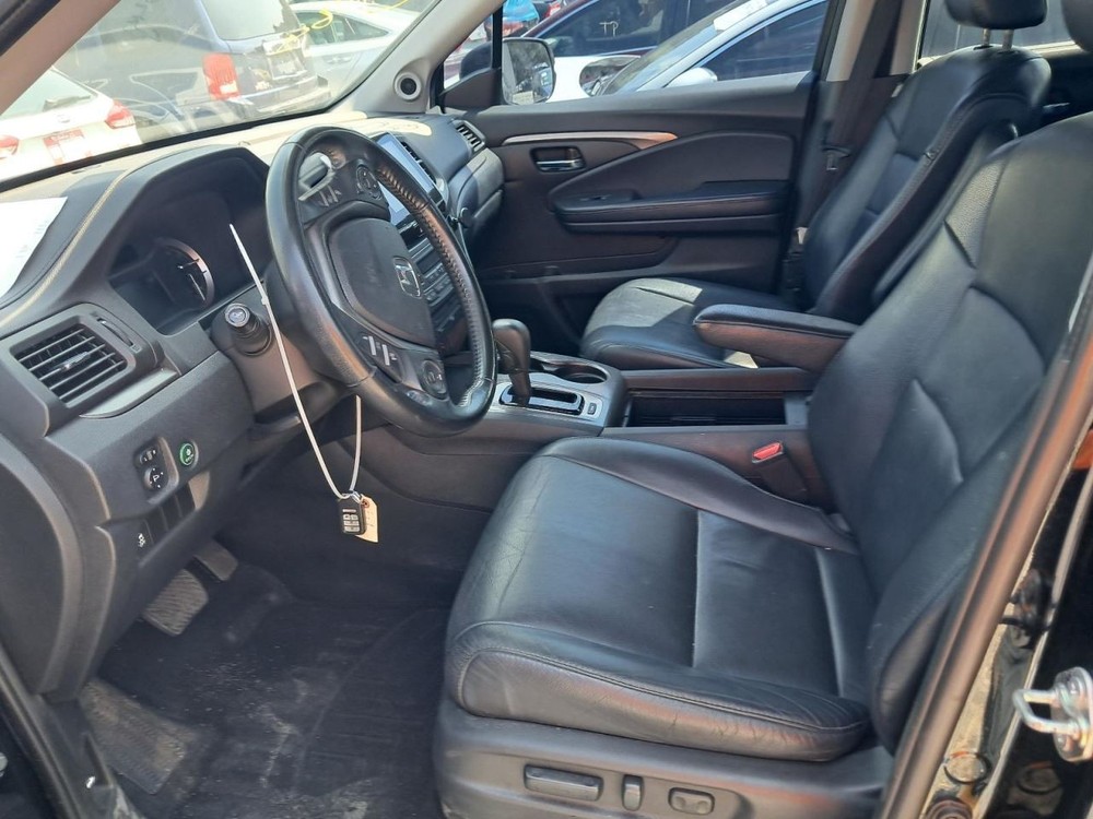 PILOT 2016 Glove Box 4792196