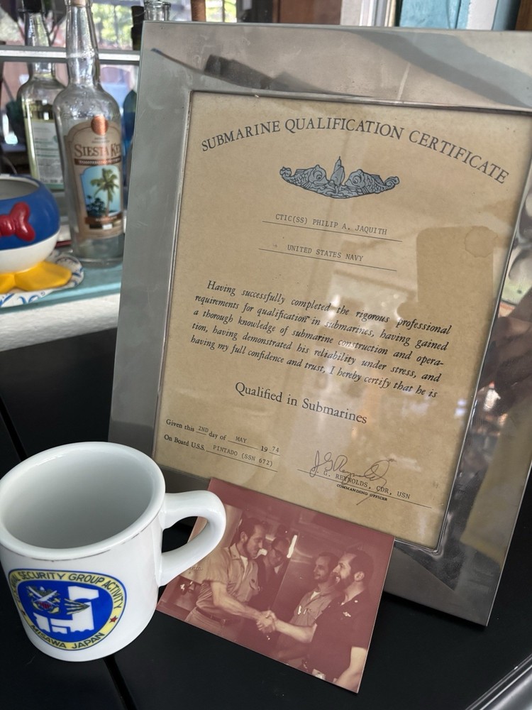 Submarine USS Pintado Qualification Certification & Mug.