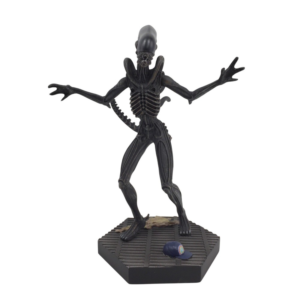 Xenomorph The Alien & Predator Figurine Collection 2016 Eaglemoss w/ Box