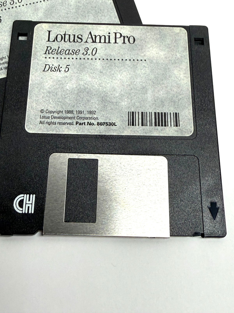 VINTAGE Lotus Ami Pro 3.0 Word Processor Software for Windows PC HD Disk