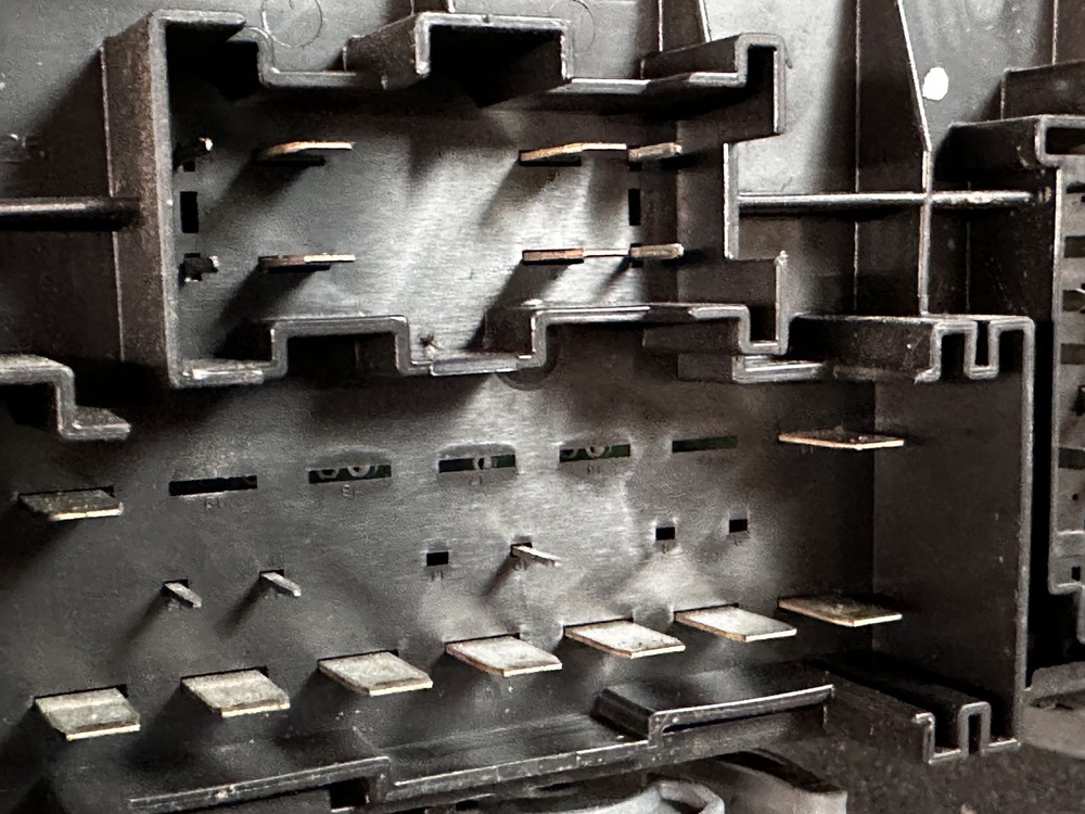 2015 DODGE JOURNEY 3.6 TOTALLY INTEGRATED POWER CONTROL MODULE COMPUTER TIPM