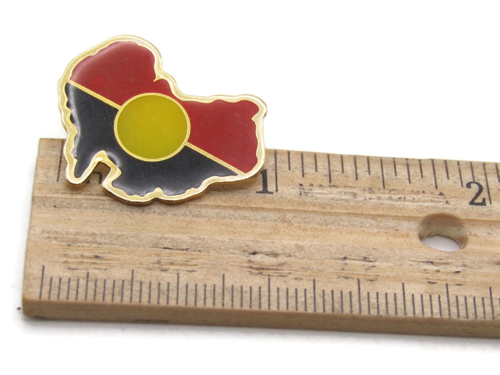 Aboriginal Flag Pin Gold Tone