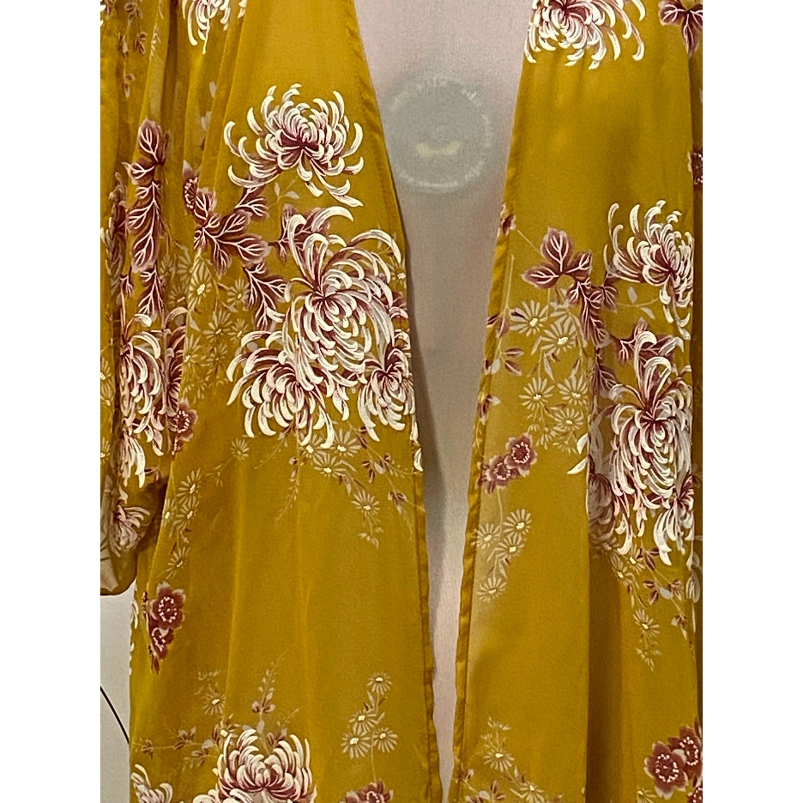 143 STORY Mustard Pink Floral Short Sleeve Kimono SMALL Chiffon Sheer Cover Up