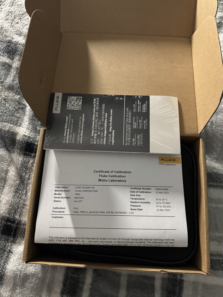 Fluke 709H Precision Loop Calibrator with HART Communications