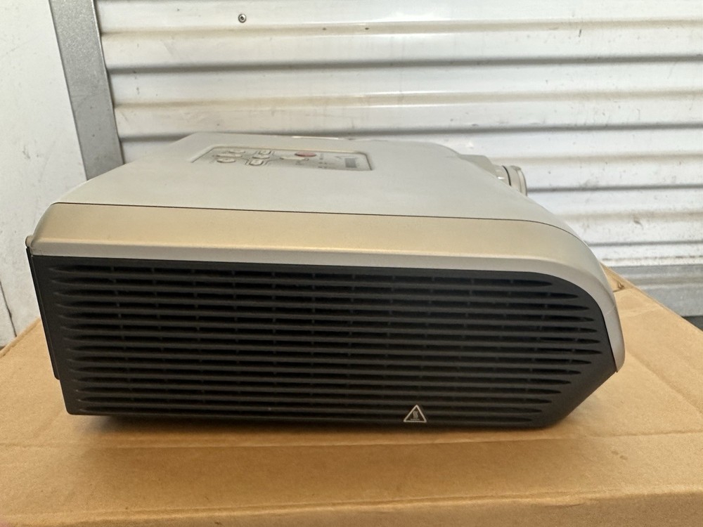 SHARP XR-10S NoteVision Multimedia Desktop Home Projector Without Power Cable