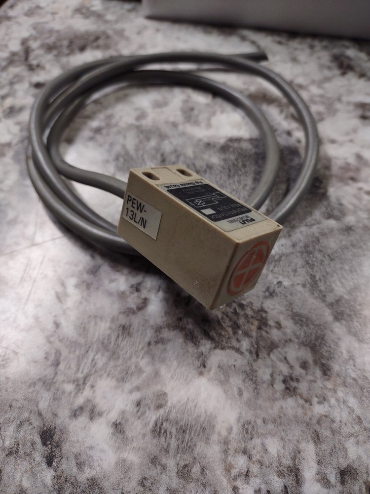 FUJI PEW-13L/N PROXIMITY SWITCH