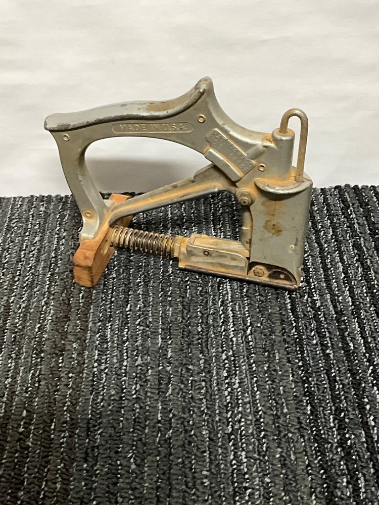 Vintage Red Devil Glazing Point Driver