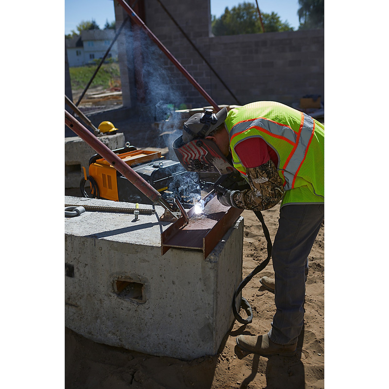 Klutch 7kW Multi-Process Engine-Driven Inverter DC Arc Welder/AC Generator with