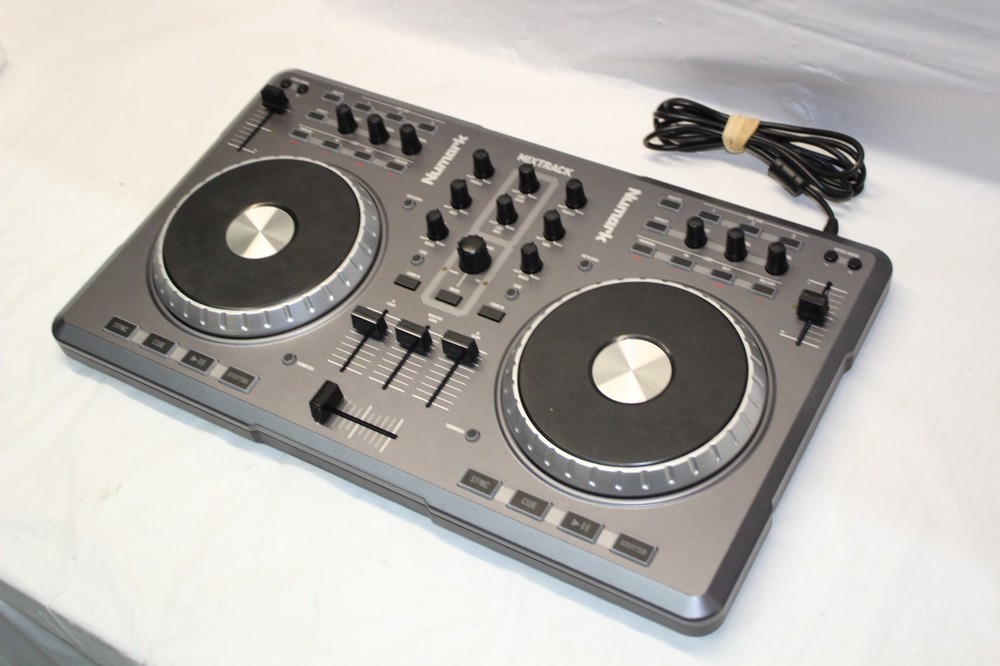 Numark Mixtrack Pro Digital DJ Controller RS