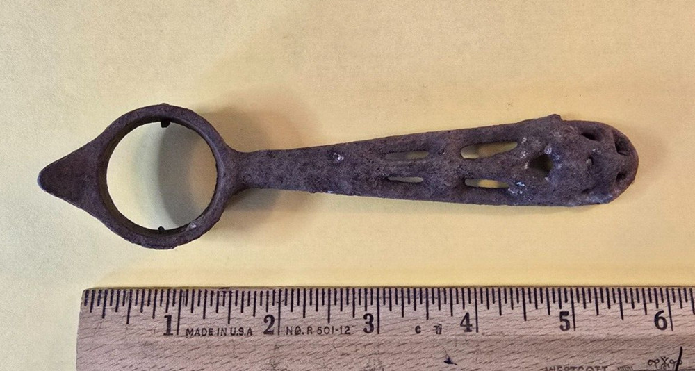 Indian War Metal Shoe Brush