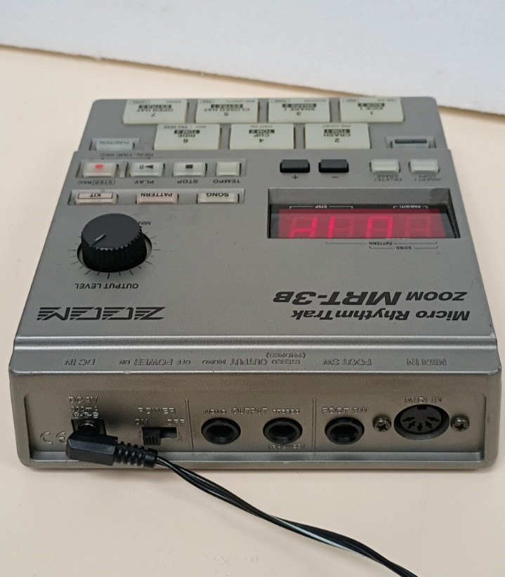 ZOOM drum machine micro rhythm trk MRT-3B sequencer beat loop midi stereo Works