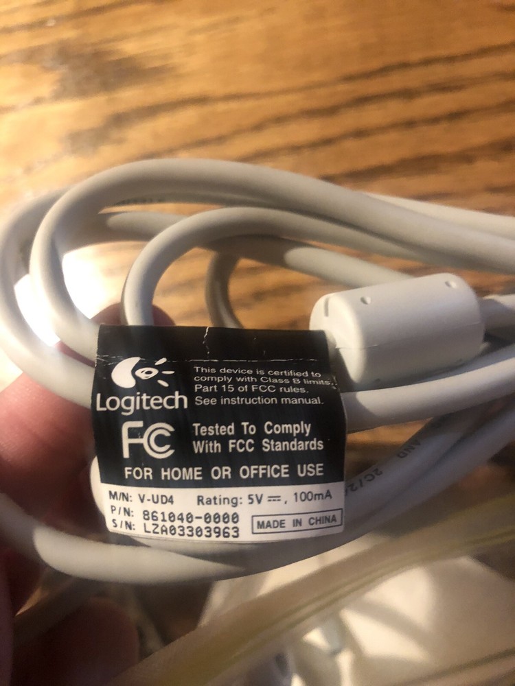 Logitech V-UD4 USB Wired Quickcam Web & Wired Microphone W/Extras