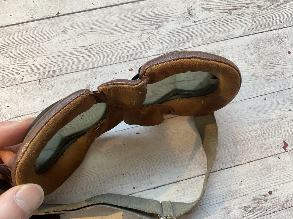 ORIGINAL WWII BRITISH RAF FLIGHT GOGGLES