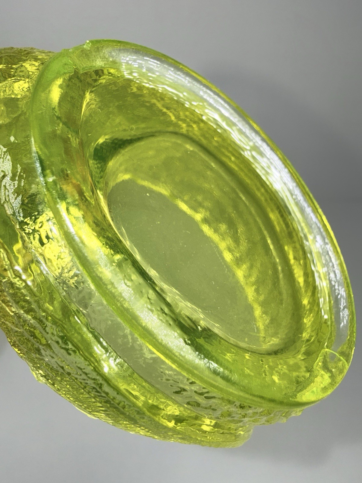 3 7/8" SWAN SALT DIP OPEN CELLAR CANARY YELLOW VASELINE GLASS