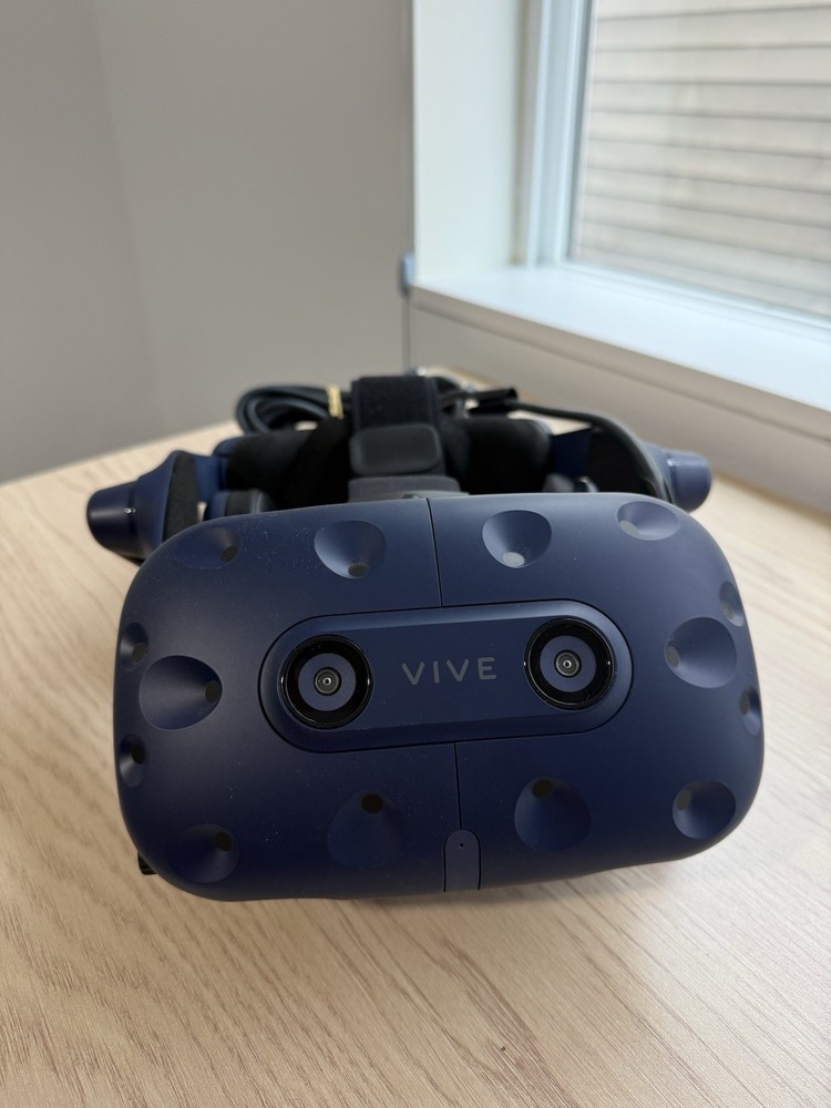 HTC VIVE Pro VR Blue Headset With Cable & Black Controllers - Read Please