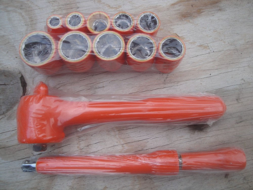 Cementex insulated tools ratchet/socket set