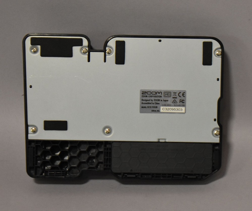 Zoom G1X Four Multi-Effects Processor Black w/BOX