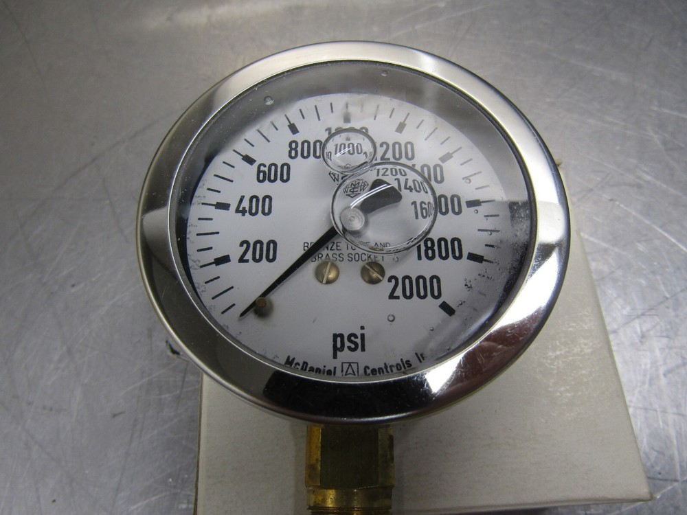 McDaniel Controls J6M Gauge 0-2000psi 1/4"npt LM