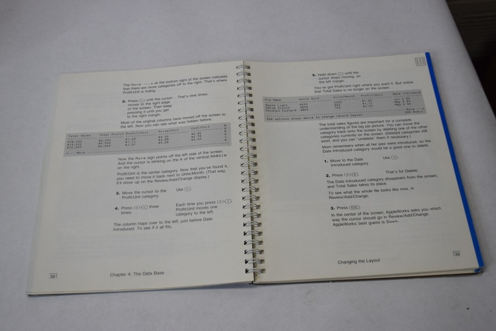 Apple II AppleWorks Tutorial Manual Book 030-0842-A