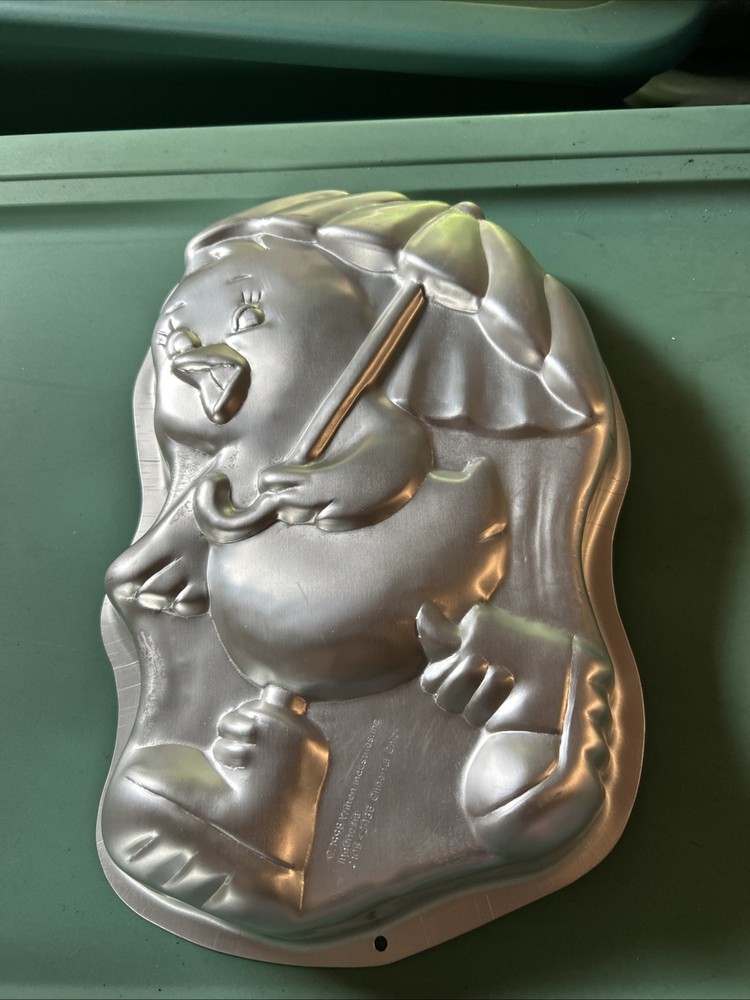 Wilton Cheerful Chick Cake Pan