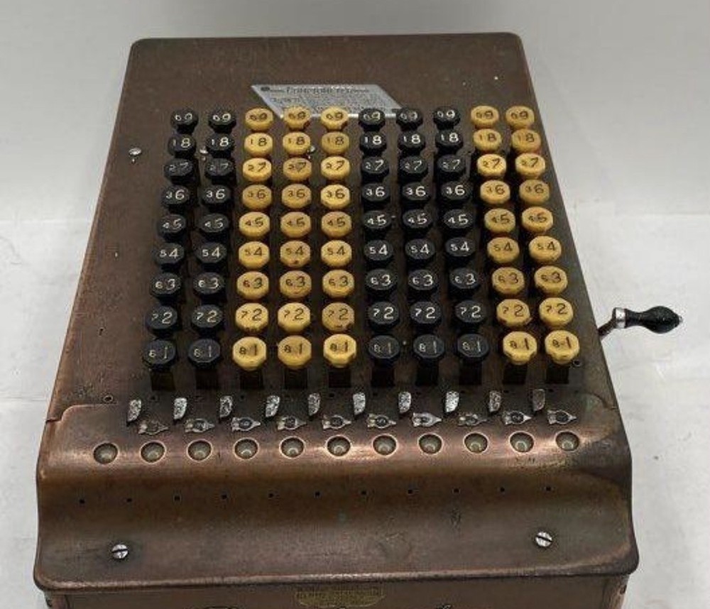 Felt & Tarrant 1920’s Comptometer Model J Working Adding Machine w/ Cover Manual